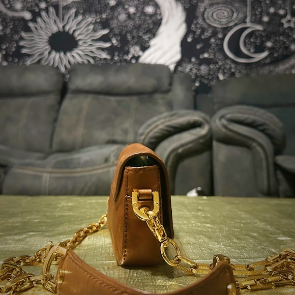 Vintage Tory Burch Brown leather Crossbody Bag with Gold Chain - Picture 12 of 14